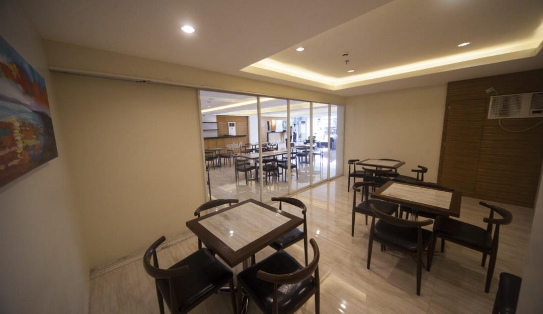 Ns Royal Hotel Cebu Bagian luar foto