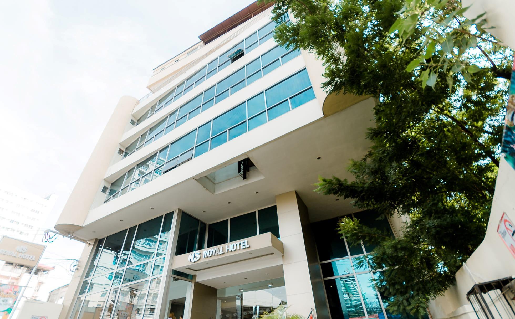 Ns Royal Hotel Cebu Bagian luar foto