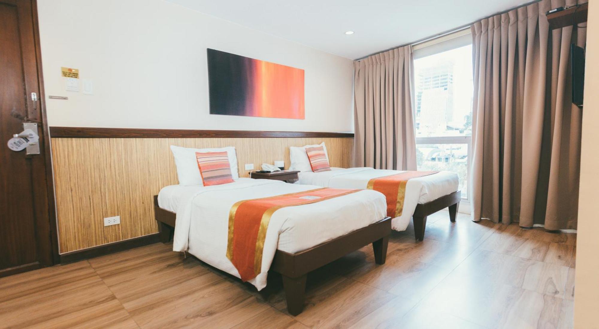 Ns Royal Hotel Cebu Bagian luar foto