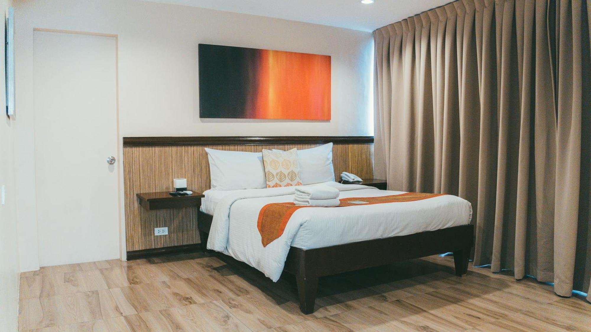 Ns Royal Hotel Cebu Bagian luar foto