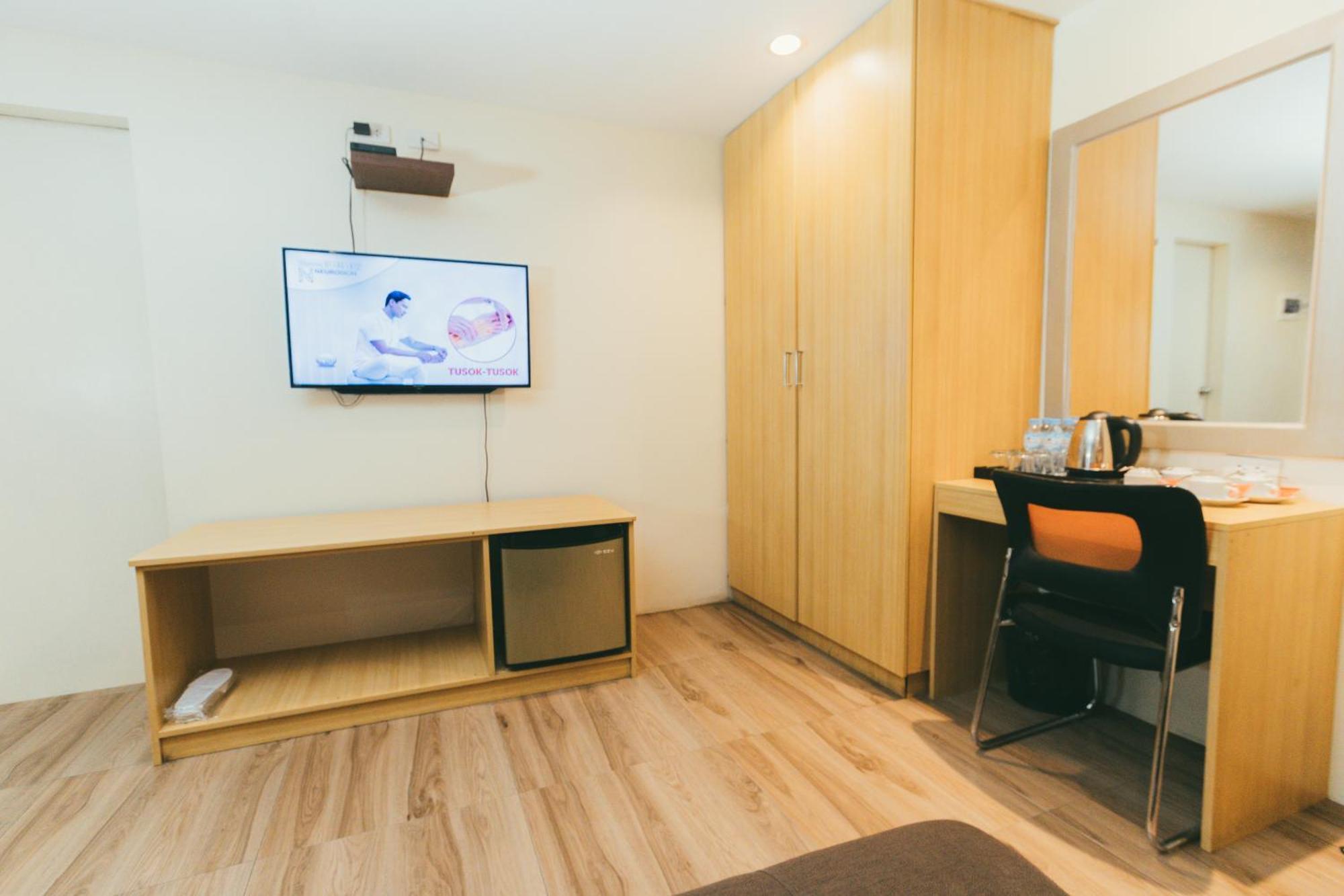 Ns Royal Hotel Cebu Bagian luar foto