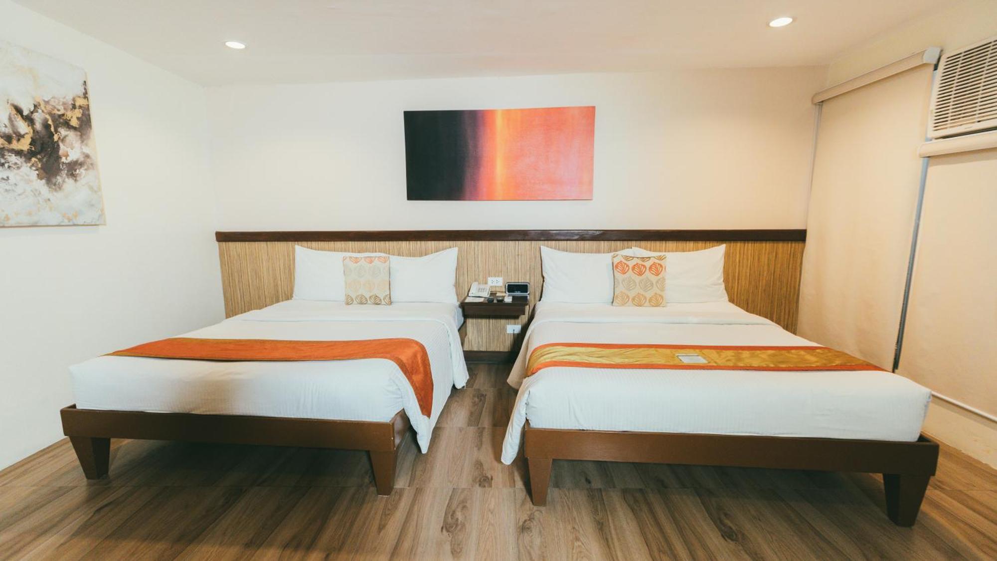 Ns Royal Hotel Cebu Bagian luar foto