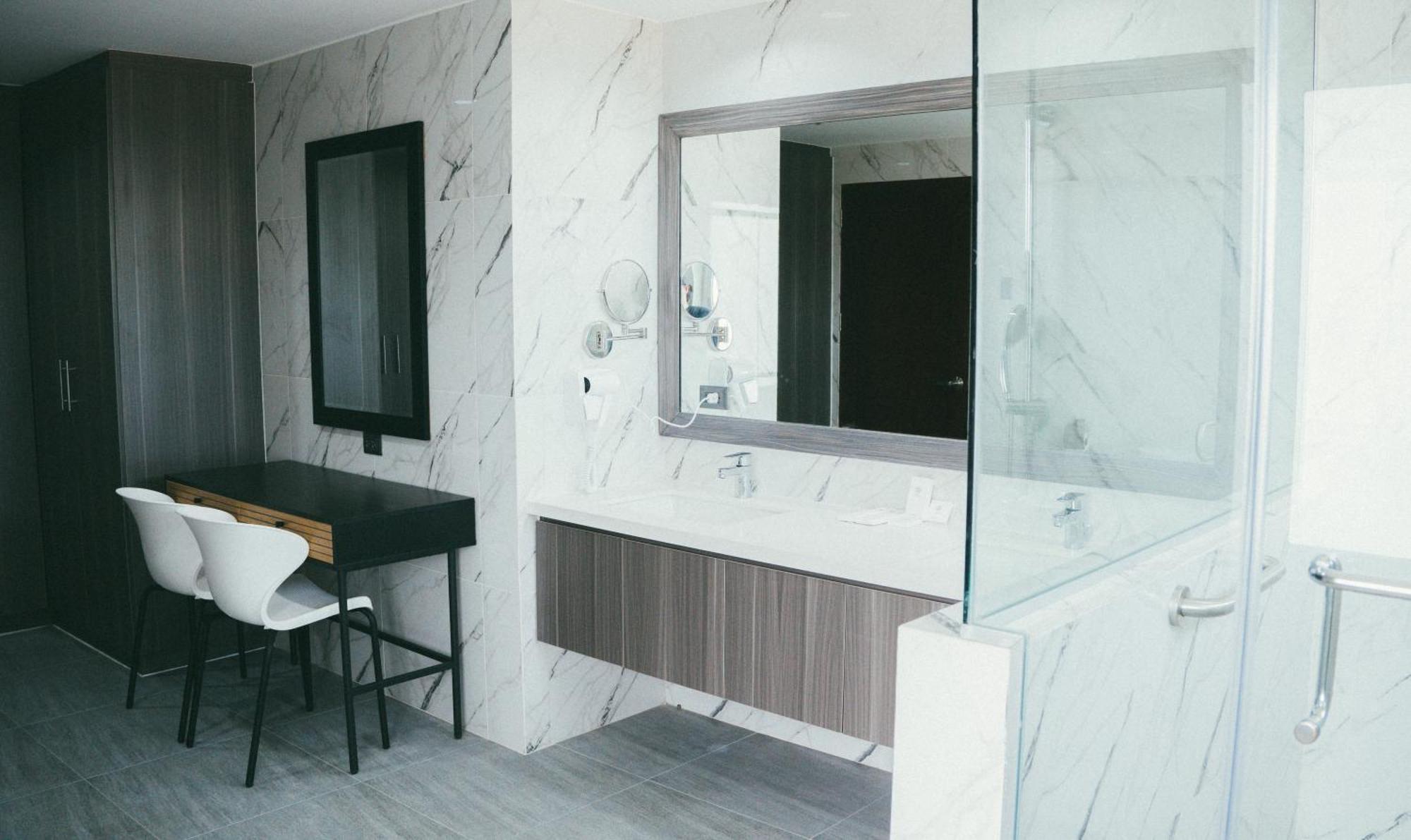 Ns Royal Hotel Cebu Bagian luar foto