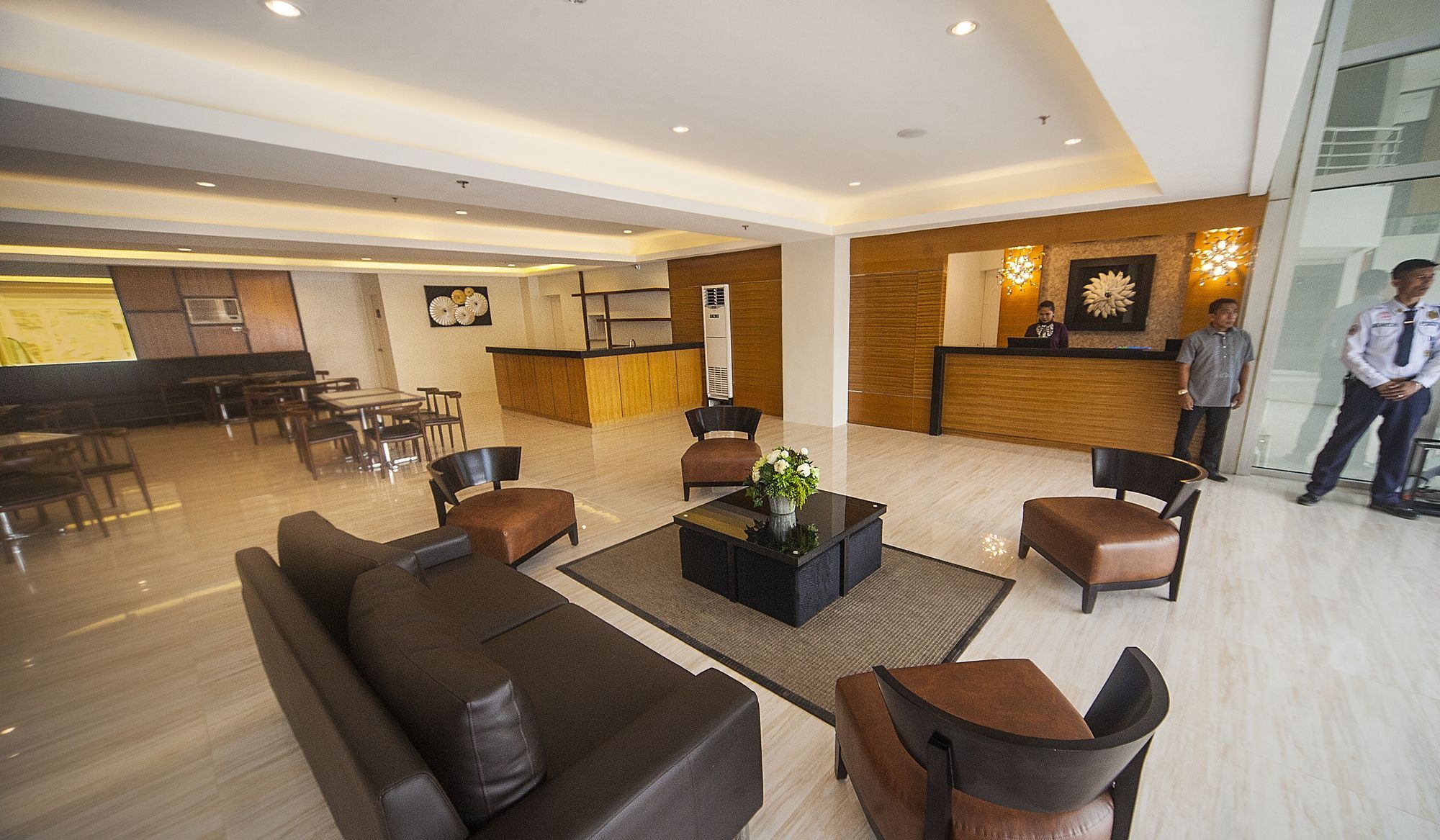 Ns Royal Hotel Cebu Bagian luar foto