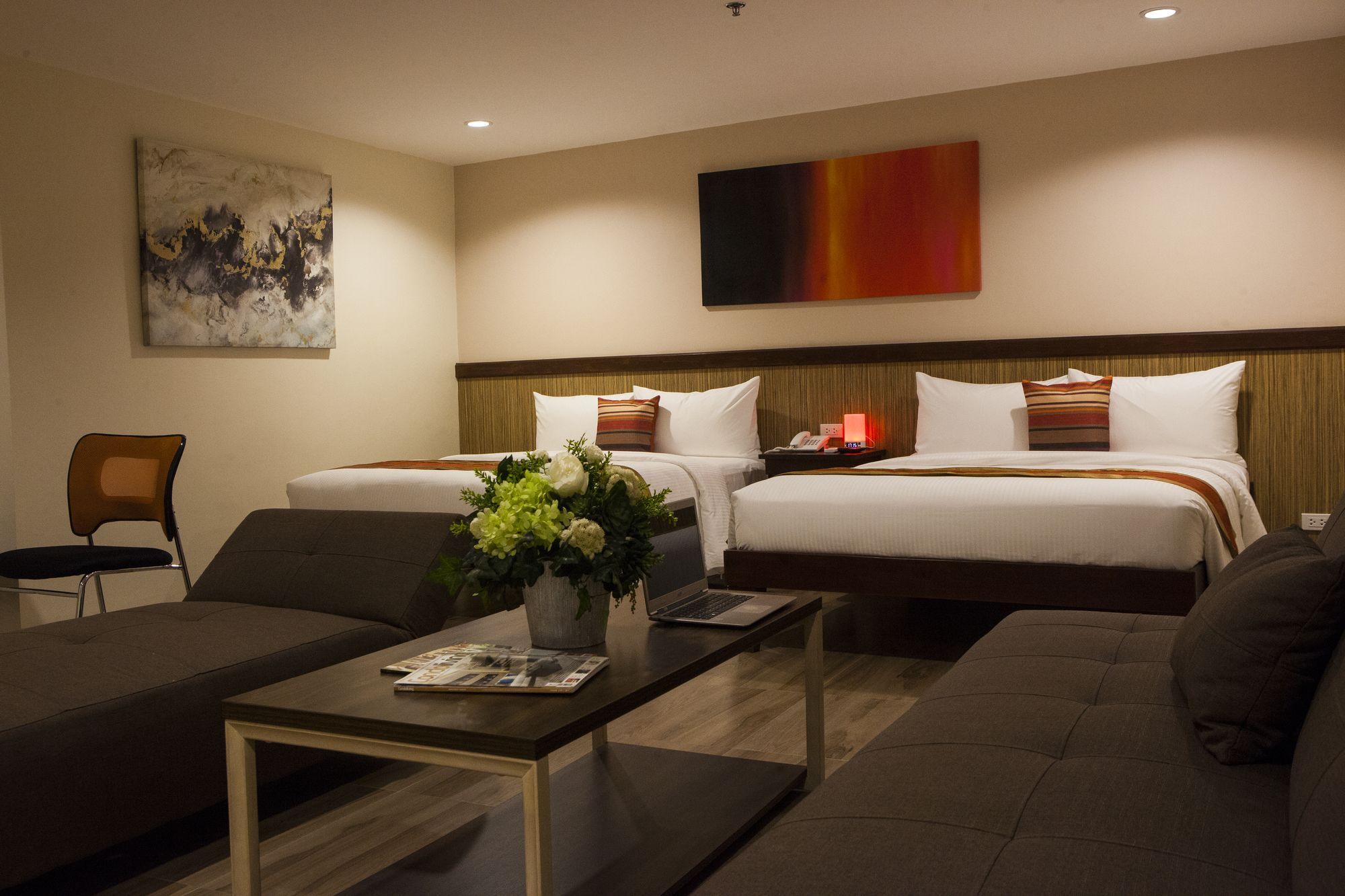 Ns Royal Hotel Cebu Bagian luar foto