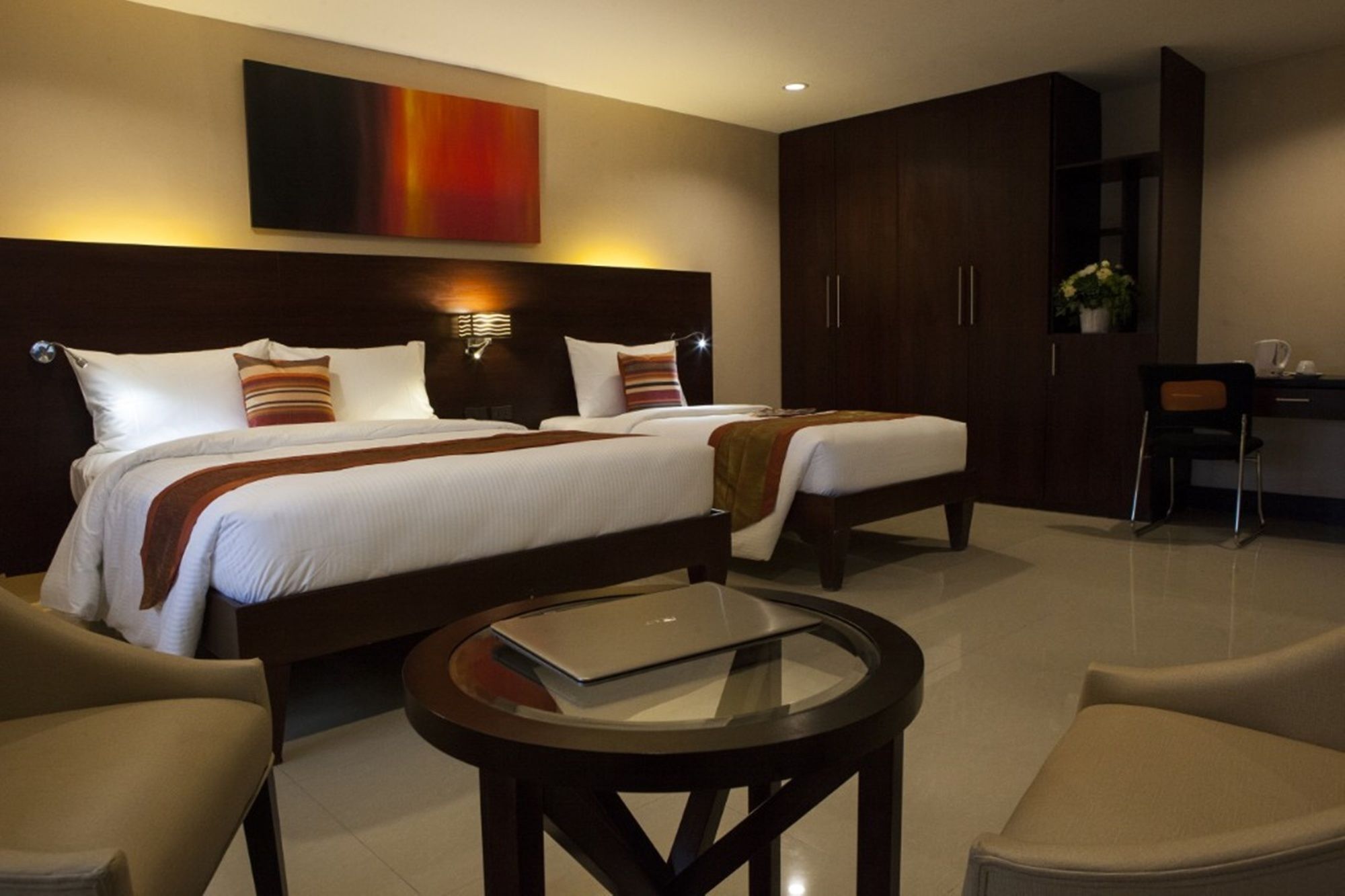 Ns Royal Hotel Cebu Bagian luar foto