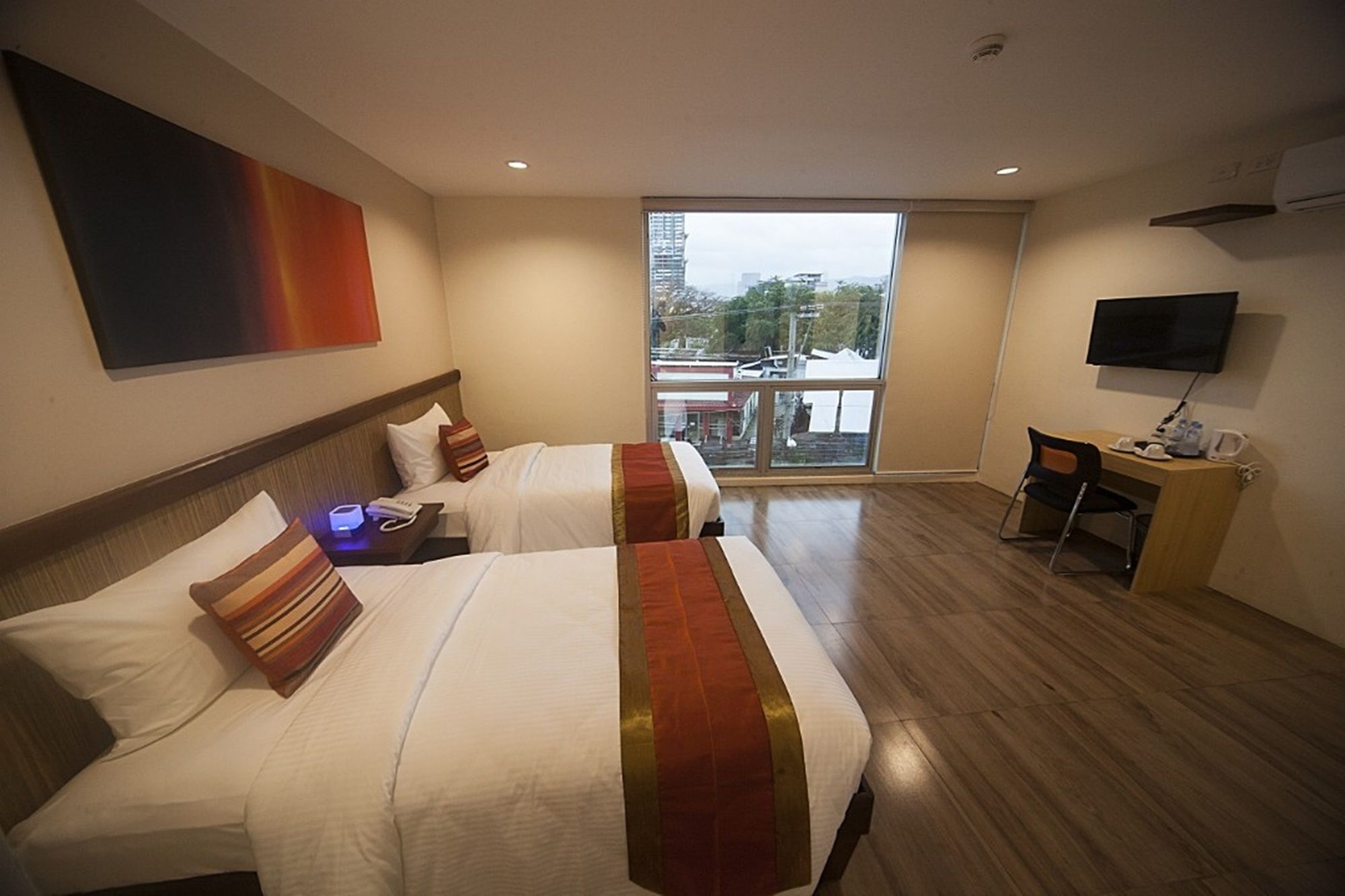 Ns Royal Hotel Cebu Bagian luar foto